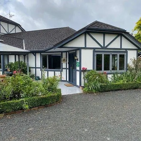 Emerald Haven Upper Hutt Exterior photo